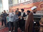 تصاویر/ دیدار عیدانه مردم و مسئولان با نماینده ولی فقیه در کاشان