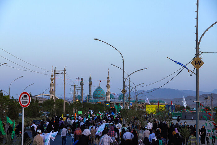 تجدید بیعت غدیری مردم قم با امام زمان(عج)