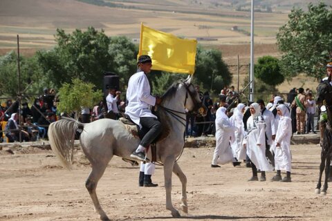 تصاویر/ بازسازی و بازخوانی واقعه عیدغدیرخم در پارک «سراب کوثر» شهر قروه