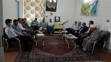 وضعیت سرپرست های ادارات در نهاوند تعیین تکلیف شود