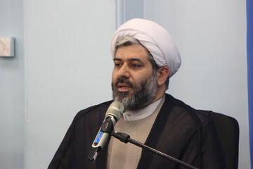 منتظر واقعی خود را در محضر امام(عج) می‌داند