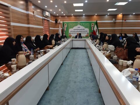 تصاویر/نشست بانوان تقریبی کردستان با دبیرکل مجمع جهانی تقریب مذاهب اسلامی