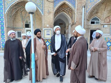 اجازه ندهید پیرمردها و پیرزن های آلبانی‌نشین فضای مجازی را به هم بریزند