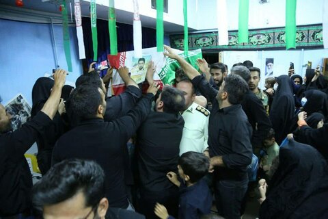 تصاویر / مراسم وداع مردم استان قزوین  با شهید مدافع امنیت  و وطن