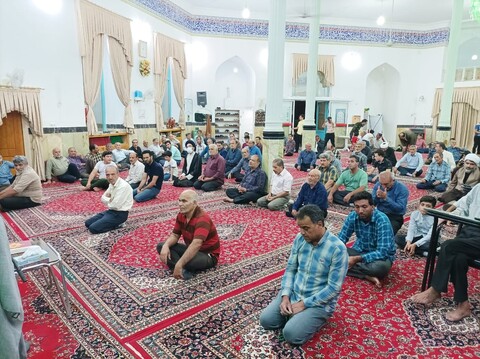 حضور نماینده ولی فقیه در کاشان در جمع حلقه صالحین جوانان مسجد دهنو آران و بیدگل