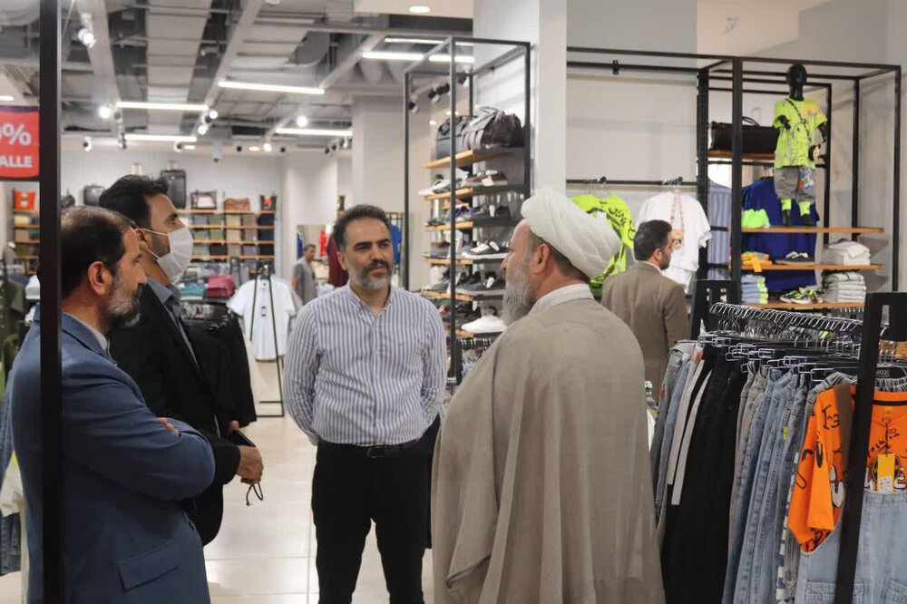 انتقاد از وضعیت نامطلوب و عدم رعایت مسائل اخلاقی و اجتماعی در برخی مجتمع های تفریحی - توریستی