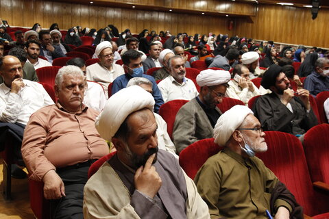 تصاویر / گردهمایی فعالان قرآنی  با حضور امام جمعه قزوین