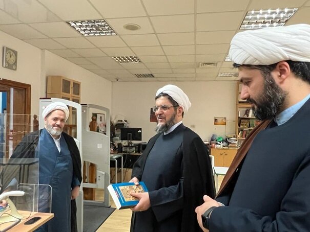 سفر امام و مدیر مرکز اسلامی هامبورگ به لندن