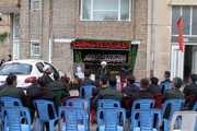 تصاویر / حضور امام جمعه همدان در مراسم روضه درب منزل شهید طلایی