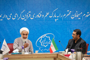 امام جمعه قزوین پای صحبت‌های مدیران شرکت‌های دانش بنیان نشست