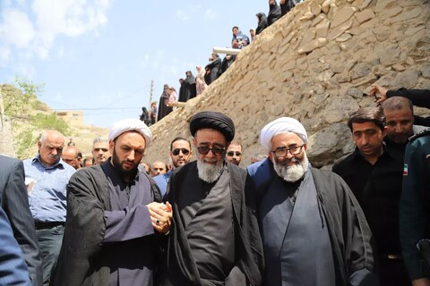 تصاویر/ پیگیری حضوری مشکلات روستای محروم پشتاب توسط نماینده ولی فقیه در آذربایجان شرقی