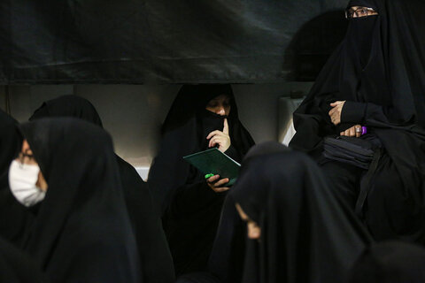 محفل عزاداری بانوان در حرم حضرت معصومه(س)