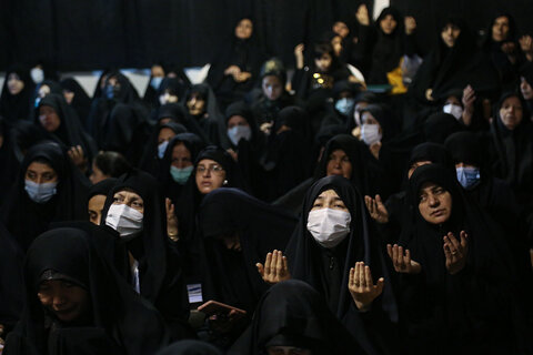 محفل عزاداری بانوان در حرم حضرت معصومه(س)