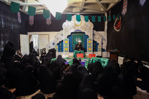 محفل عزاداری بانوان در حرم حضرت معصومه(س)