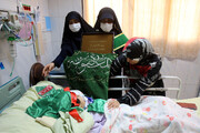 تصاویر/ عیادت سفیران کریمه از بیماران بیمارستان کودکان حضرت معصومه(س) قم