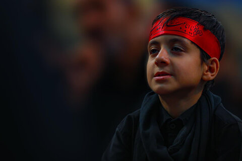 تصاویر(1)/شبرخوارگان حسینی در شامگاه هفتم محرم یزد