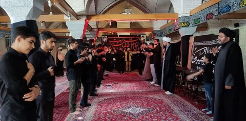 تصاویر/ عزاداری طلاب قزوین در شب تاسوعای حسینی با سخنرانی حجت الاسلام وطن خواه