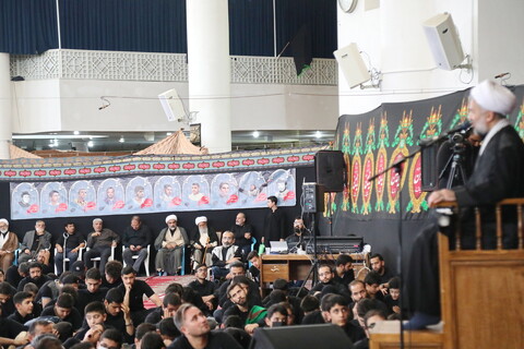 تصاویر / مراسم عزای اباعبدالله الحسین (ع) در هیئت کف العباس - قم