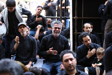 تصاویر/عزاداری مردم نصف جهان در تاسوعای حسینی