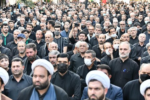 تصاویر/ اجتماع عظیم مردم ارومیه در تاسوعا حسینی