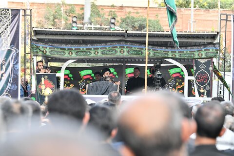 تصاویر/ اجتماع عظیم مردم ارومیه در تاسوعا حسینی