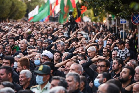 تصاویر/ اجتماع عظیم مردم ارومیه در تاسوعا حسینی