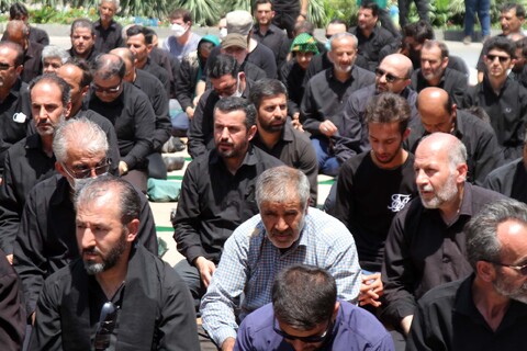 تصاویر /  اقامه نماز ظهر روز عاشورا در همدان