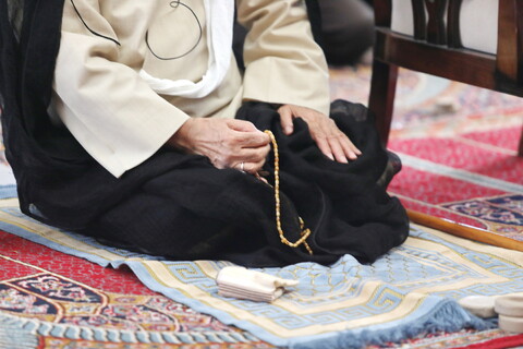 تصاویر / اقامه نماز ظهر عاشورا در مصلی قدس