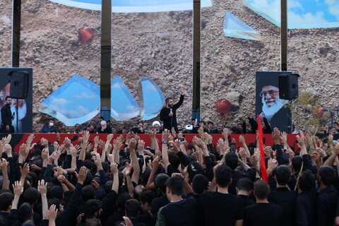 تصاویر/اجتماع عظیم هیأت مذهبی اصفهان در عصر عاشورا