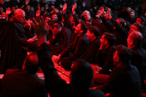 تصاویر/ برگزاری مراسم سوگواری شام غریبان شهادت امام حسین (ع) در نهاد ریاست جمهوری