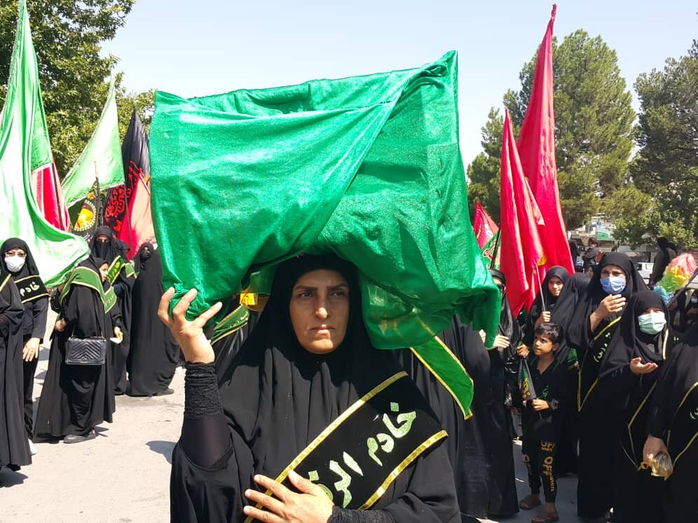 گوشی عزاداری مردم شهر یاسوج در روز عاشورای حسینی