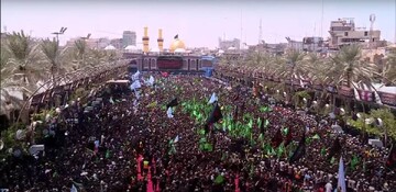 مراسم عزاداری "هروله طویریج" در بین الحرمین کربلا آغاز شد + تصاویر