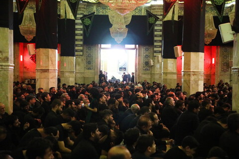 تصاویر / مراسم شام غریبان اباعبدالله الحسین (ع) در مسجد اعظم قم