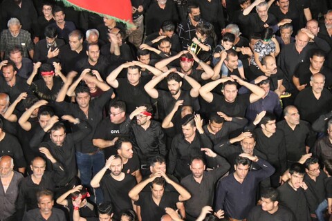 تصاویر:شام غریبان امام حسین (ع)درحرم حضرت محمد هلال بن علی (ع)آران وبیدگل