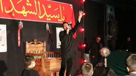 تصاویر:عزاداری حسینی شب دوازدهم محرم درناحیه مقاومت بسیج کاشان