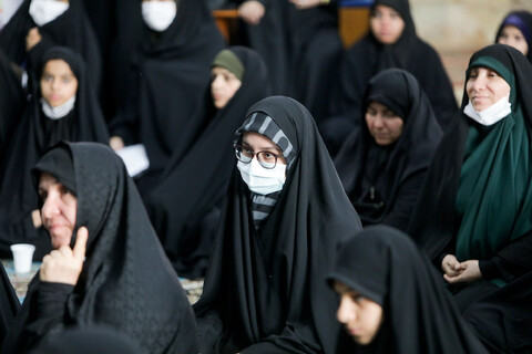 تصاویر/ نشست معرفی و بررسی کتاب «عقیله» در رواق کتاب حرم مطهر رضوی