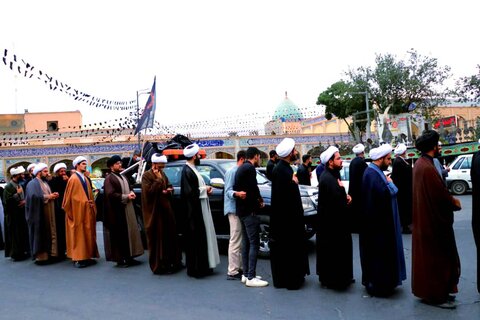 تصاویر| حرکت دسته عزاداری طلاب و روحانیون شیراز به مناسبت سومین روز شهادت سید الشهدا(ع)