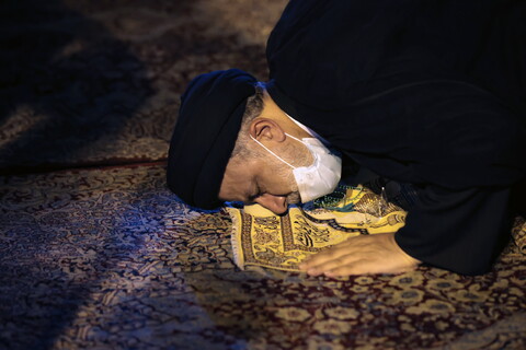 تصاویر/ حضور رئیس جمهور در میان نمازگزاران مسجد تاریخی امام خمینی (ره) کرمان