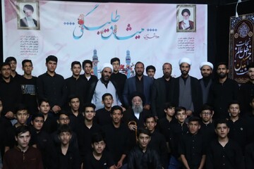 تصاویر/ حضور آیت‌الله موسوی‌جزایری در جمع طلاب جدیدالورود حوزه علمیه خوزستان و حافظان قرآنی موسسه بینات