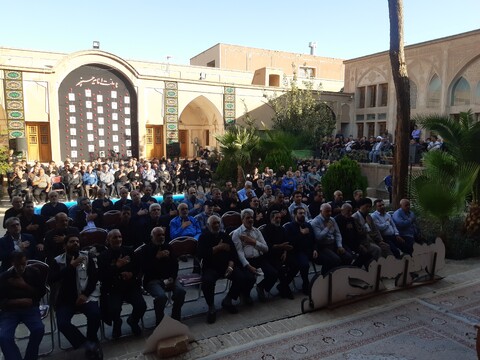 تصاویر:آخرین روز برگزاری مراسم میراث مرثیه درخانه تاریخی آل یاسین کاشان  با حضور عزاداران حسینی