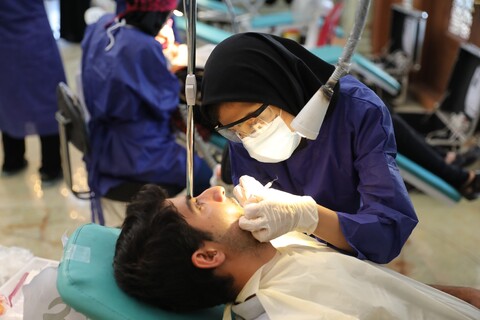 تصاویر/ بازدید مشاور مدیر حوزه‌های علمیه از محل خدمت‌رسانی جهادی دندانپزشکان در بندپی شرقی