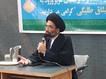 تصاویر/ حضور امام جمعه کاشان در جمع طلاب طرح میثاق طلبگی