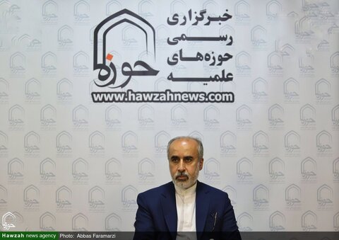 بالصور/ المتحدث باسم الخارجية الإيرانية يتفقد مركز إعلام الحوزة العلمية بقم المقدسة