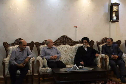 تصاویر/ دیدار نماینده ولی فقیه در آذربایجان شرقی با سه آزاده دوران دفاع مقدس