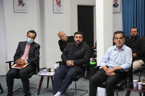 تصاویر / دیدار رئیس ،معاونین ستاد توسعه وبازسازی عتبات وجمعی از فعالین اربعین حسینی با امام جمعه قزوین