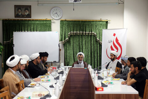 نشست علمی تبیین شخصیت زیدبن علی(ع) با حضور کارشناسان قم و یمن