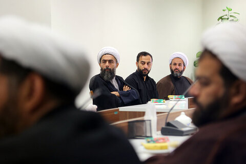 نشست علمی تبیین شخصیت زیدبن علی(ع) با حضور کارشناسان قم و یمن