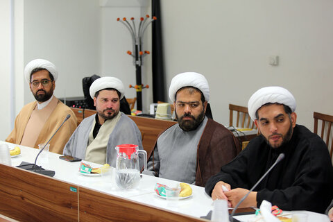 نشست علمی تبیین شخصیت زیدبن علی(ع) با حضور کارشناسان قم و یمن