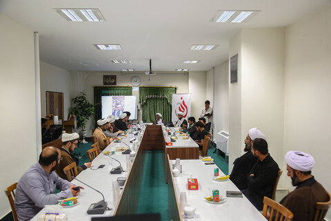 نشست علمی تبیین شخصیت زیدبن علی(ع) با حضور کارشناسان قم و یمن