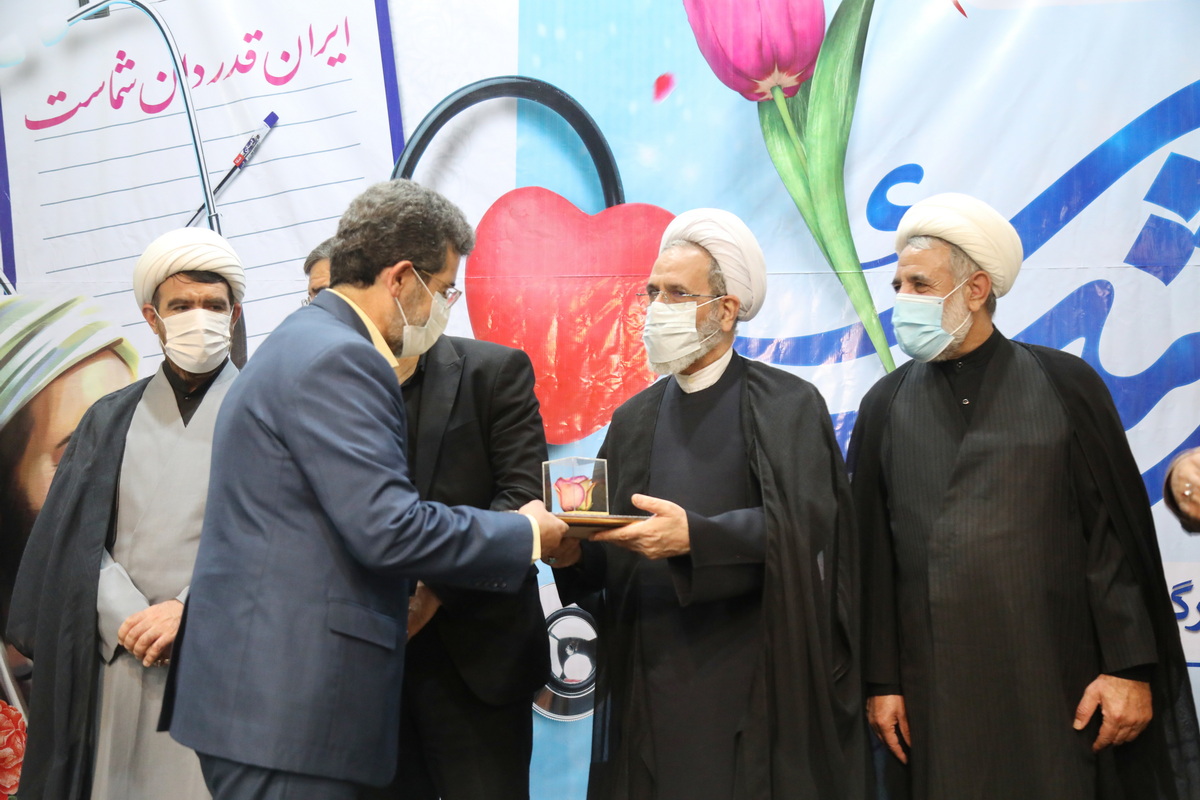 Photo/ Doctor's Day Appreciation Ceremony and Commemoration of Avicenna in Qom